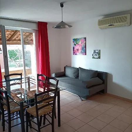 Campsite Domaine Des Garrigues Grospierres
